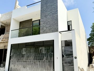 Casa en venta en Zona Pedregal de las Ánimas