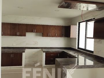 Casa en venta en Zona Pedregal de las Ánimas