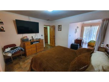 Vende Parcela de Agrado 4D 3B con piscina en Calle Larga