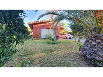 Vende Parcela de Agrado 4D 3B con piscina en Calle Larga