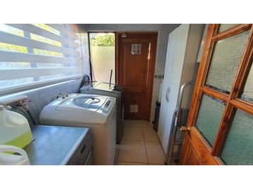 Vende Parcela de Agrado 4D 3B con piscina en Calle Larga