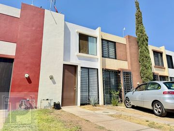 Casa en venta en Campo Real cerca de capital Norte zapopan