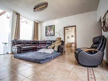 CASA EN RENTA PRIVADA VERGEL SOBRE AVENIDA CHAPULTEPEC FRENTE AL PARQUE TANGAMANGA