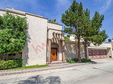 CASA EN RENTA PRIVADA VERGEL SOBRE AVENIDA CHAPULTEPEC FRENTE AL PARQUE TANGAMANGA