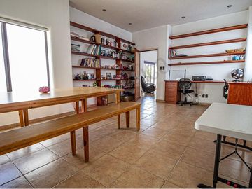 CASA EN RENTA PRIVADA VERGEL SOBRE AVENIDA CHAPULTEPEC FRENTE AL PARQUE TANGAMANGA
