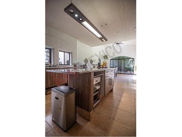 CASA EN RENTA PRIVADA VERGEL SOBRE AVENIDA CHAPULTEPEC FRENTE AL PARQUE TANGAMANGA