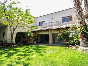 CASA EN RENTA PRIVADA VERGEL SOBRE AVENIDA CHAPULTEPEC FRENTE AL PARQUE TANGAMANGA