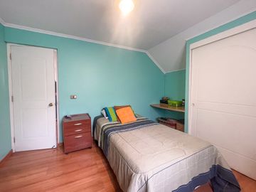 CASA EN VENTA 4 HAB 3 BAÑOS Y 2 ESTAC - SANTA DELIA