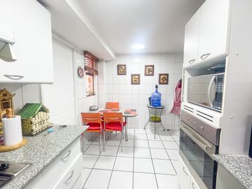 CASA EN VENTA 4 HAB 3 BAÑOS Y 2 ESTAC - SANTA DELIA
