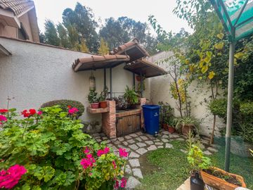 CASA EN VENTA 4 HAB 3 BAÑOS Y 2 ESTAC - SANTA DELIA