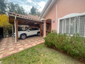 CASA EN VENTA 4 HAB 3 BAÑOS Y 2 ESTAC - SANTA DELIA