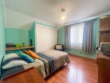 CASA EN VENTA 4 HAB 3 BAÑOS Y 2 ESTAC - SANTA DELIA