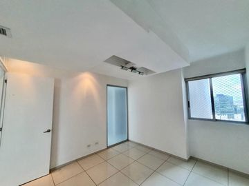 Amplio Apartamento en Ph Altamar con Vista al Mar