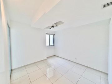 Amplio Apartamento en Ph Altamar con Vista al Mar