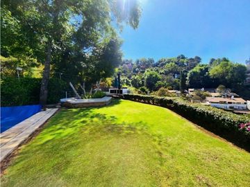 CASA EN VENTA,  VALLE DE BRAVO.