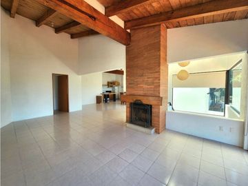 CASA EN VENTA,  VALLE DE BRAVO.
