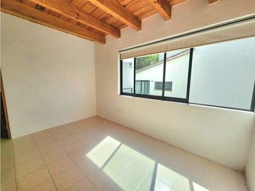 CASA EN VENTA,  VALLE DE BRAVO.