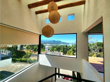 CASA EN VENTA,  VALLE DE BRAVO.