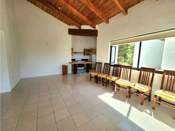 CASA EN VENTA,  VALLE DE BRAVO.