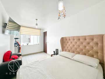 Duplex mas terraza en San Juan de Miraflores a espaldas del Mall Atocongo