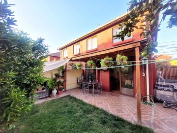 Se vende casa sector Los Bosquinos