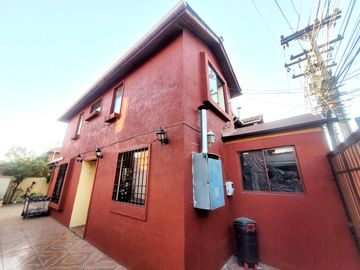 Se vende casa sector Los Bosquinos