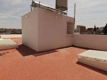 EDIFICIO DE 3 DEPARTAMENTOS EN VENTA EN MORELIA, PIEDRA LISA
