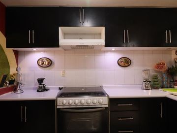 CASA EN VENTA EN MORELIA, ZONA MERCADO DE ABASTOS