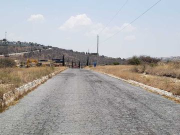 Venta de Terreno en Haras del Bosque 1,070m2 ZONA Acres