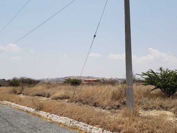 Venta de Terreno en Haras del Bosque 1,070m2 ZONA Acres