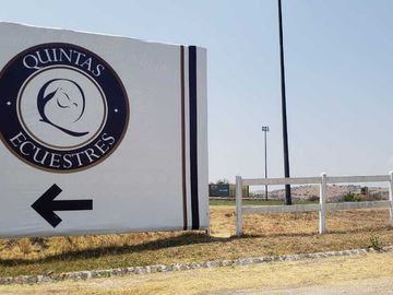 Venta de Terreno en Haras del Bosque 1,070m2 ZONA Acres
