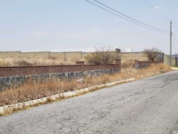 Venta de Terreno en Haras del Bosque 1,070m2 ZONA Acres