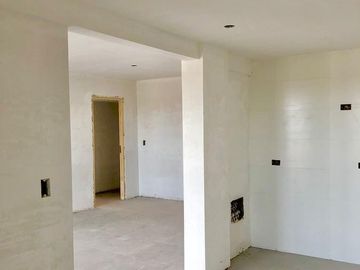 Departamento en Venta 2 ambientes San Isidro piso alto