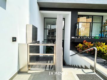 TRIPLEX en Santiago de Surco tambo real