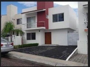 VENTA DE CASA EN CUMBRES DEL LAGO, JURIQUILLA