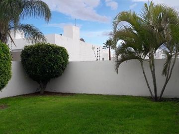 VENTA DE CASA EN CUMBRES DEL LAGO, JURIQUILLA