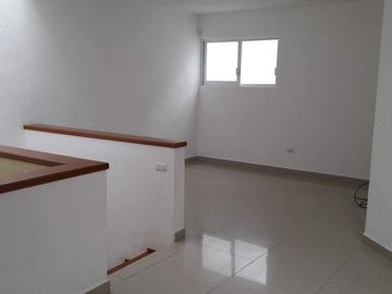 VENTA DE CASA EN CUMBRES DEL LAGO, JURIQUILLA