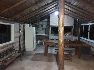 Cabaña pref 2d en Villa Cdad de América. Dique Los Molinos