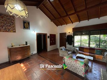 Venta Casa Quinta con Parque y Pileta - Moreno