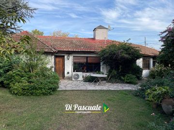 Venta Casa Quinta con Parque y Pileta - Moreno