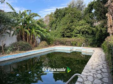 Venta Casa Quinta con Parque y Pileta - Moreno
