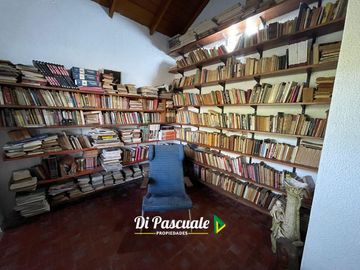 Venta Casa Quinta con Parque y Pileta - Moreno