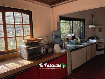 Venta Casa Quinta con Parque y Pileta - Moreno