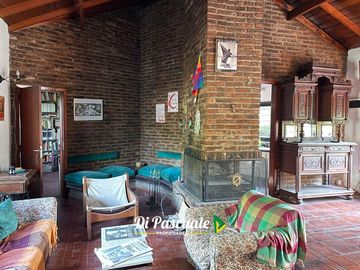 Venta Casa Quinta con Parque y Pileta - Moreno