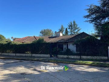 Venta Casa Quinta con Parque y Pileta - Moreno