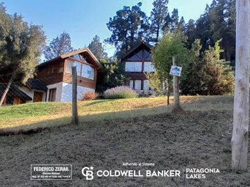 Venta Casa en Bariloche km5 Bustillo a 2 cuadras del Lago Nahuel Huapi