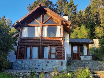 Venta Casa en Bariloche km5 Bustillo a 2 cuadras del Lago Nahuel Huapi