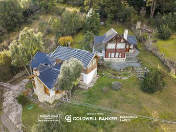 Venta Casa en Bariloche km5 Bustillo a 2 cuadras del Lago Nahuel Huapi