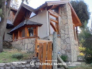 Venta Casa en Bariloche km5 Bustillo a 2 cuadras del Lago Nahuel Huapi