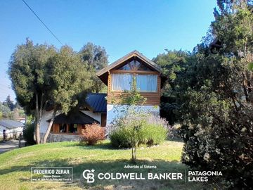 Venta Casa en Bariloche km5 Bustillo a 2 cuadras del Lago Nahuel Huapi